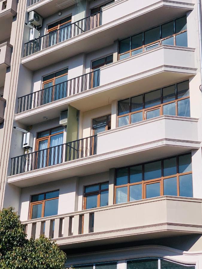 Downtown Batumi Apartment Exterior foto